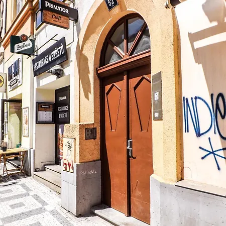 Sofa Room G2 Prague 7 *