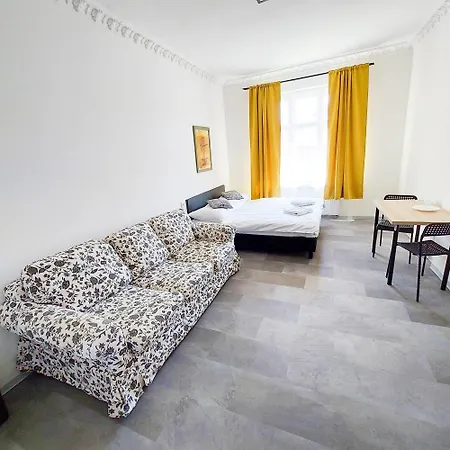 Lounge G2 *
